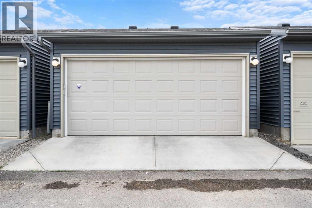 Single Family House for Sale in  Belmont Avenue SW Belmont Calgary 