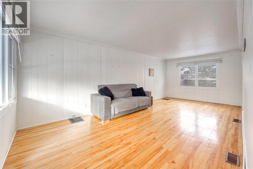 Photo 25 of 360 East Street North, Sarnia ON