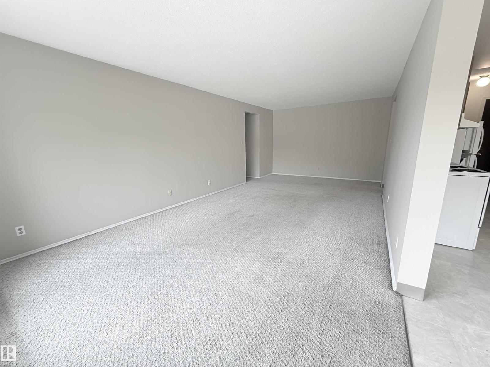 Photo 8 of 202 10835 114 St Nw, Edmonton AB