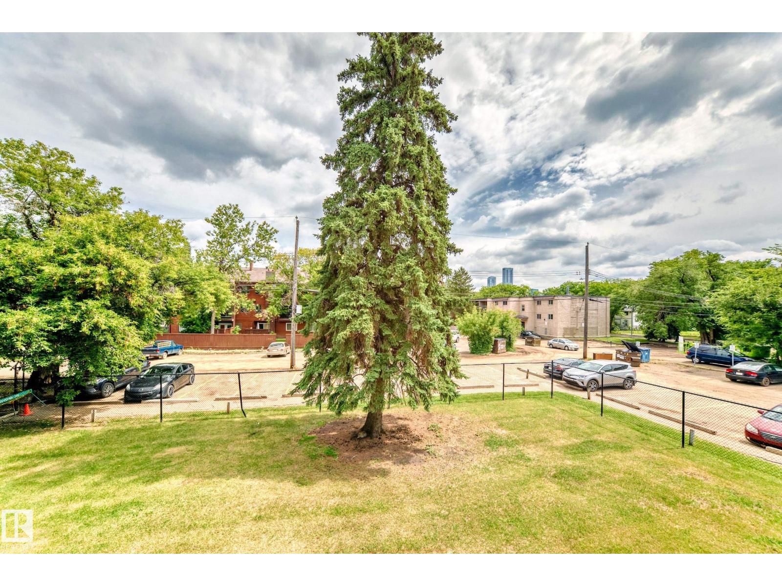 Photo 10 of 202 10835 114 St Nw, Edmonton AB