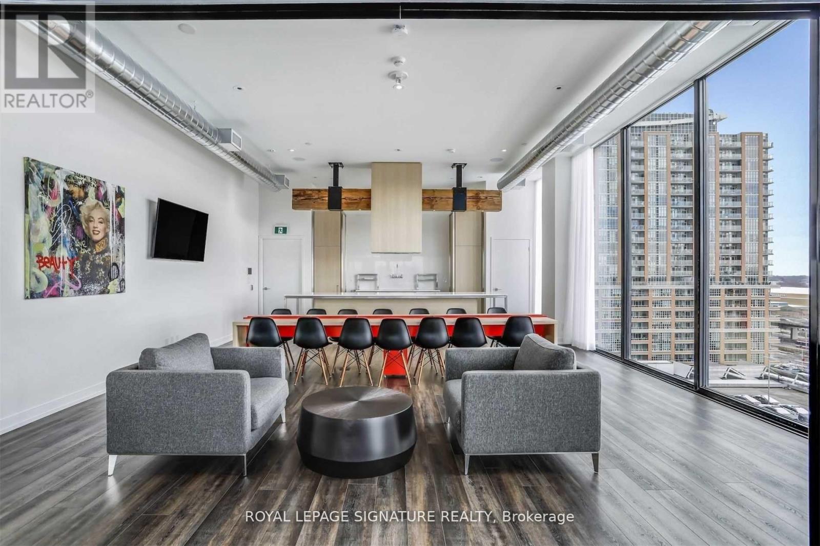 Photo 11 of 1005 135 East Liberty Street, Toronto ON