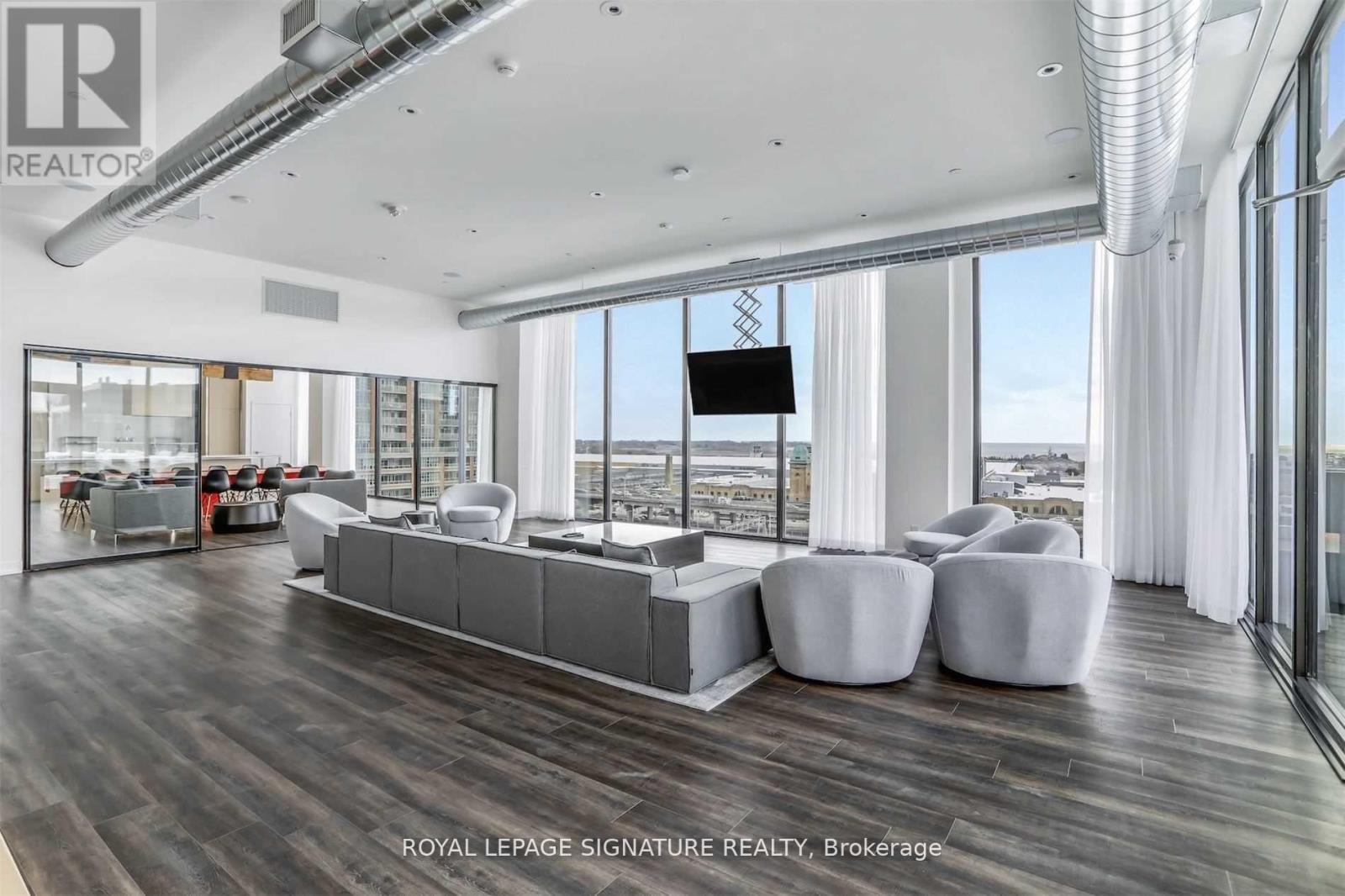 Photo 12 of 1005 135 East Liberty Street, Toronto ON