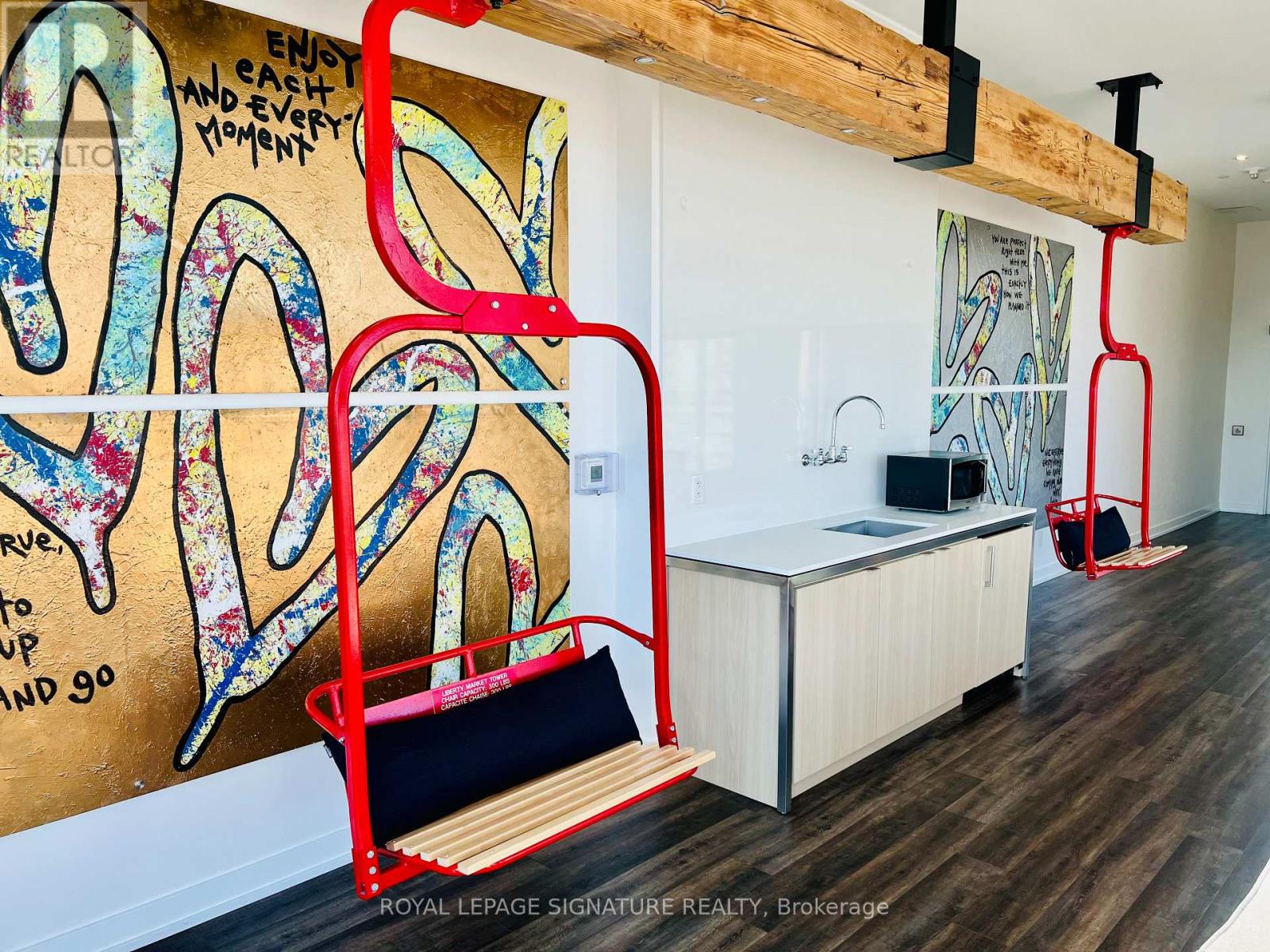 Photo 1 of 1005 135 East Liberty Street, Toronto ON