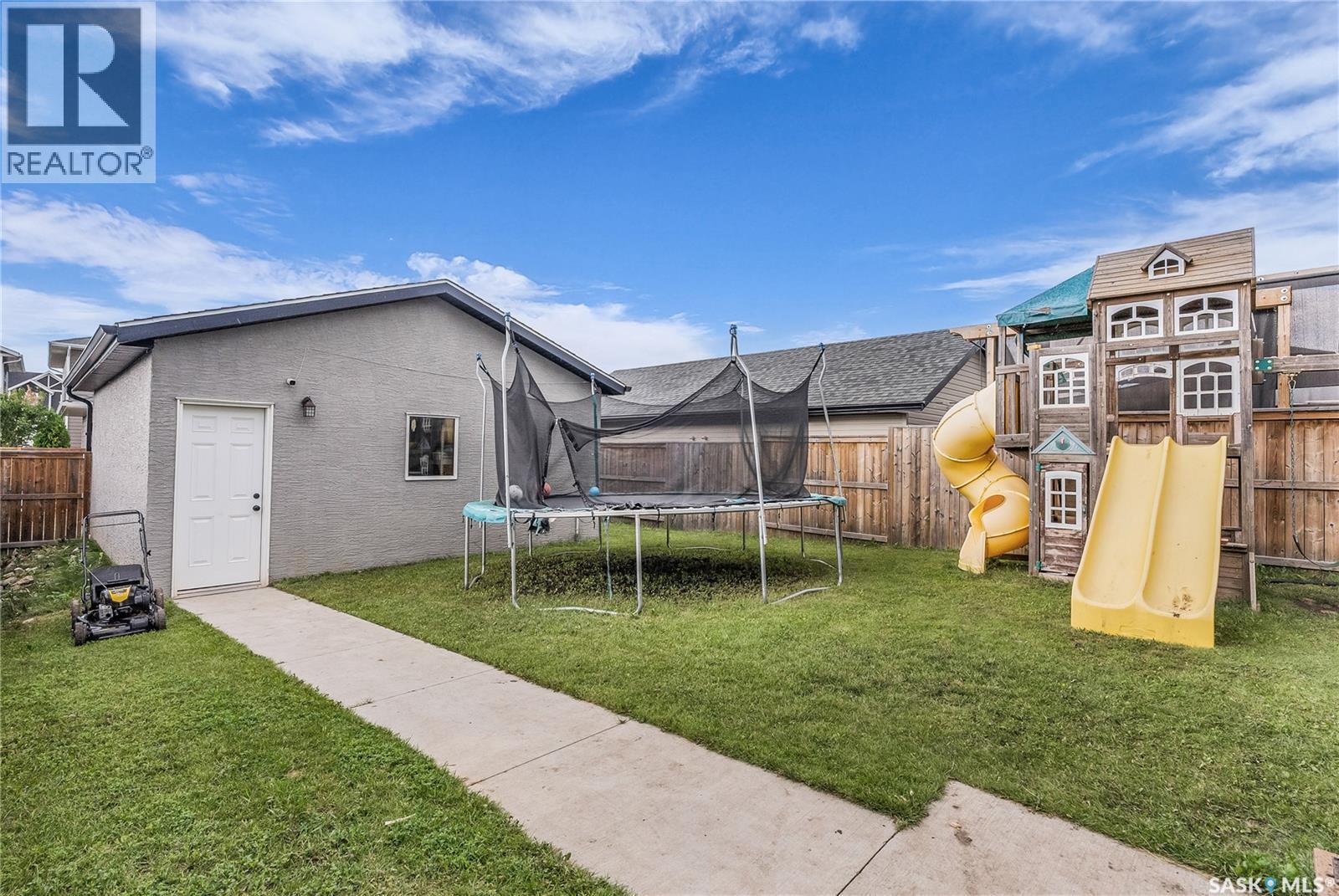 Single Family House 2 Level for Sale in  Kloppenburg STREET Saskatoon 