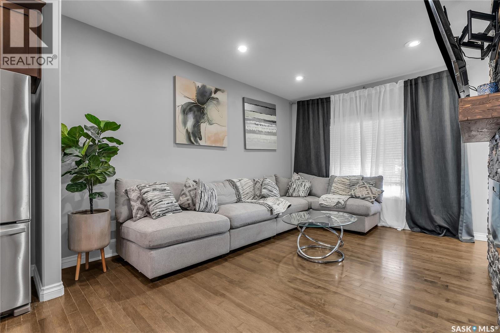 Single Family House 2 Level for Sale in  Kloppenburg STREET Saskatoon 