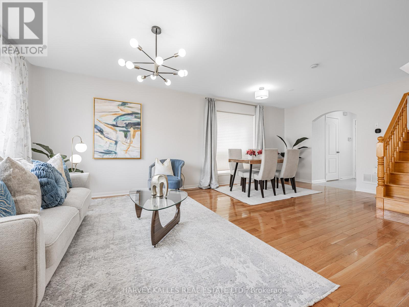 Photo 12 of 9 Bobcat Terrace, Toronto ON