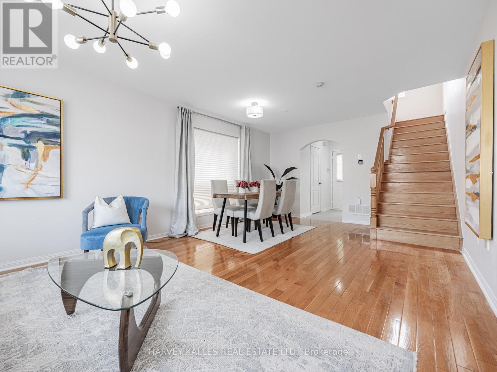 Photo 13 of 9 Bobcat Terrace, Toronto ON