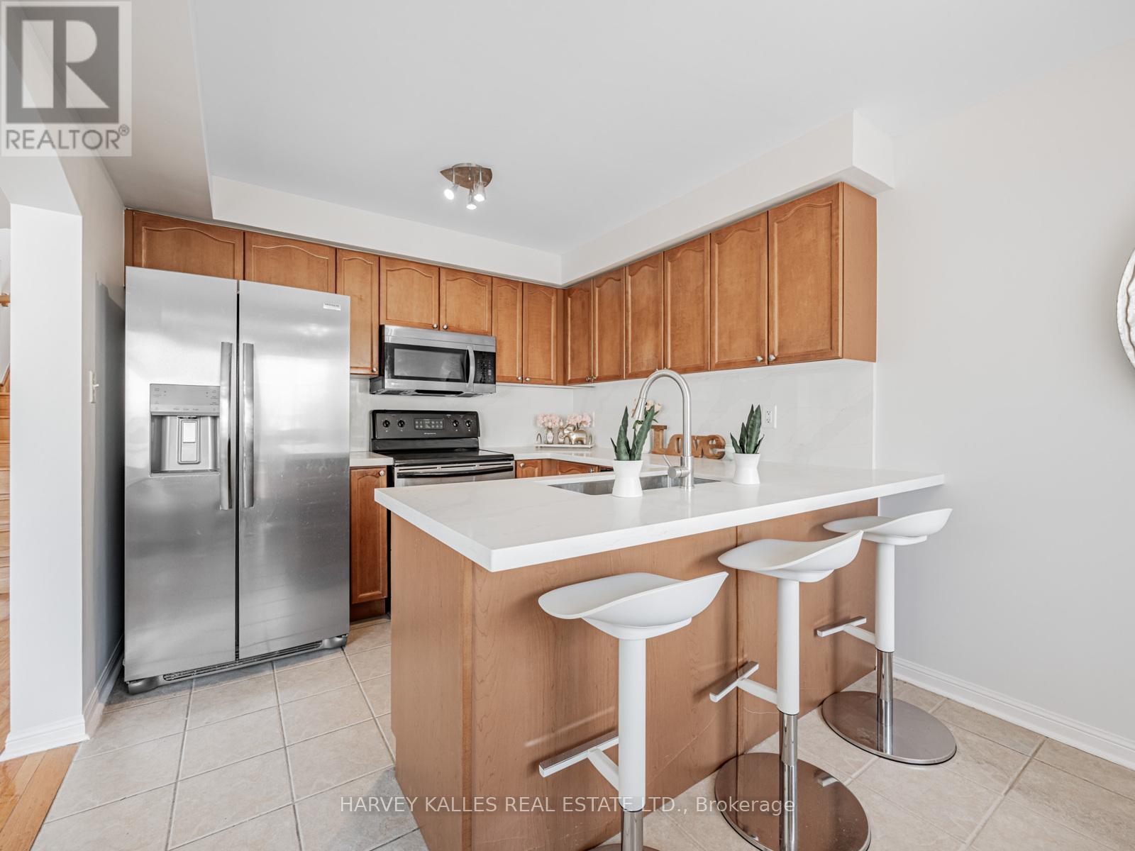 Photo 15 of 9 Bobcat Terrace, Toronto ON