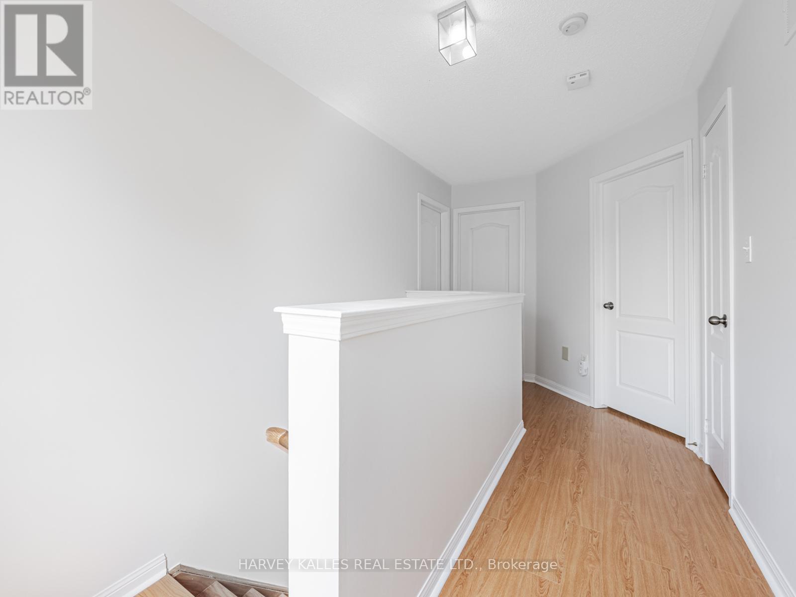 Photo 18 of 9 Bobcat Terrace, Toronto ON