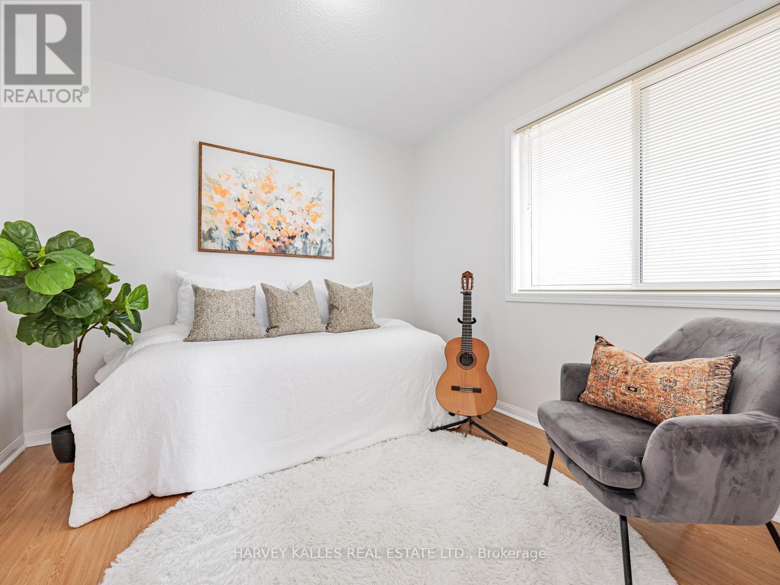 Photo 24 of 9 Bobcat Terrace, Toronto ON