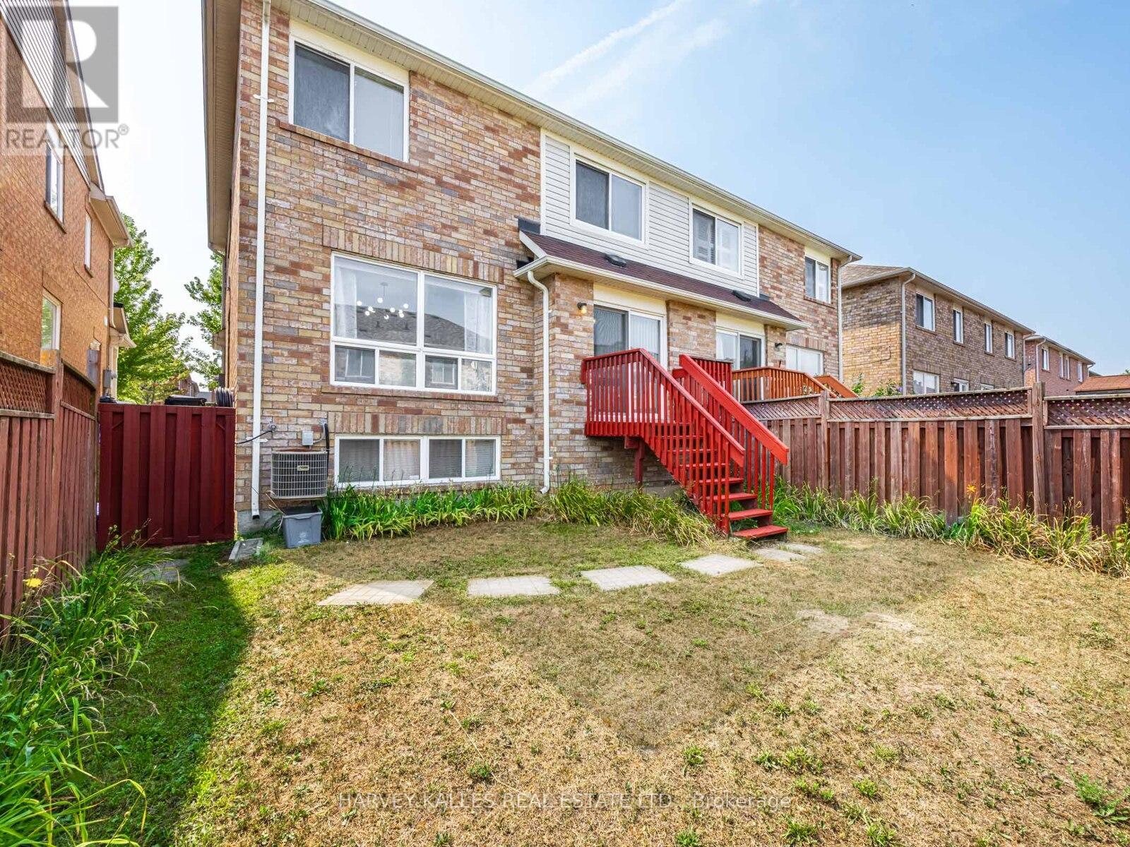 Photo 32 of 9 Bobcat Terrace, Toronto ON
