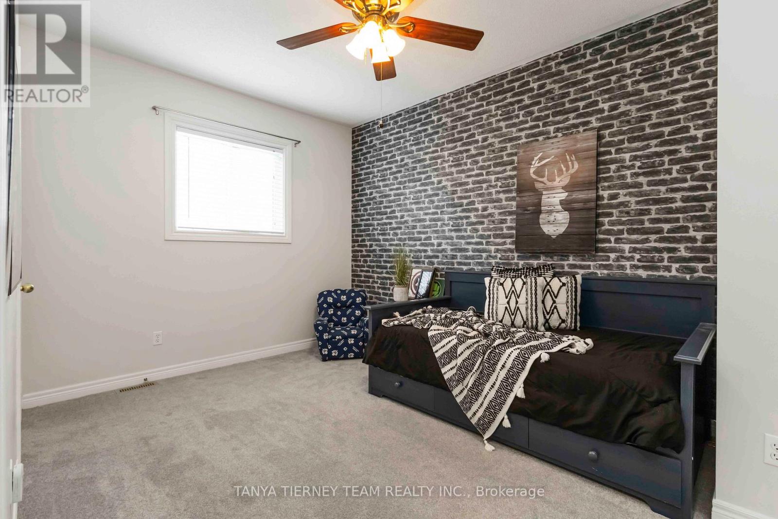 Photo 25 of 26 Wilshire Drive, Whitby ON