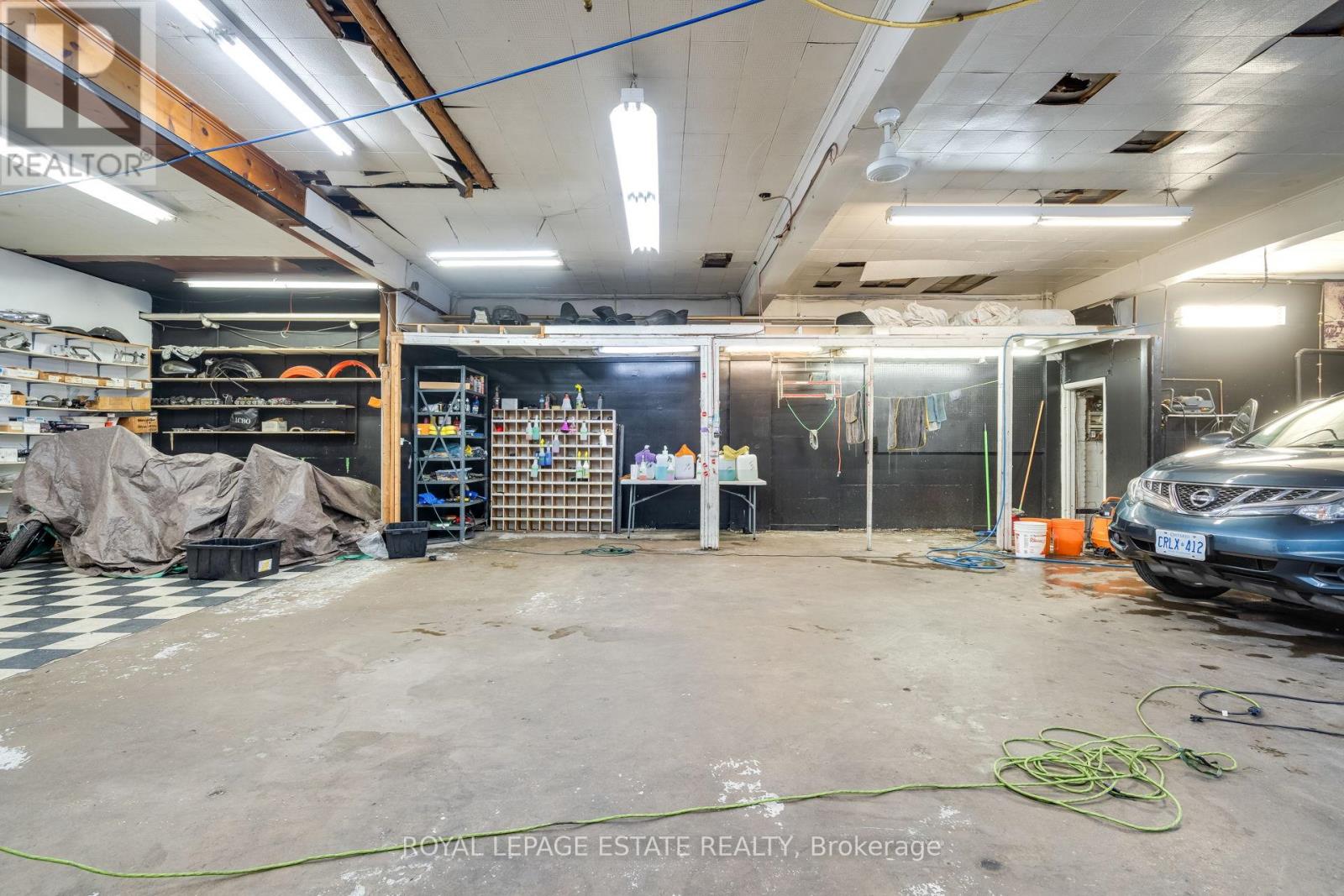 Photo 33 of 2230 Kingston Road, Toronto ON
