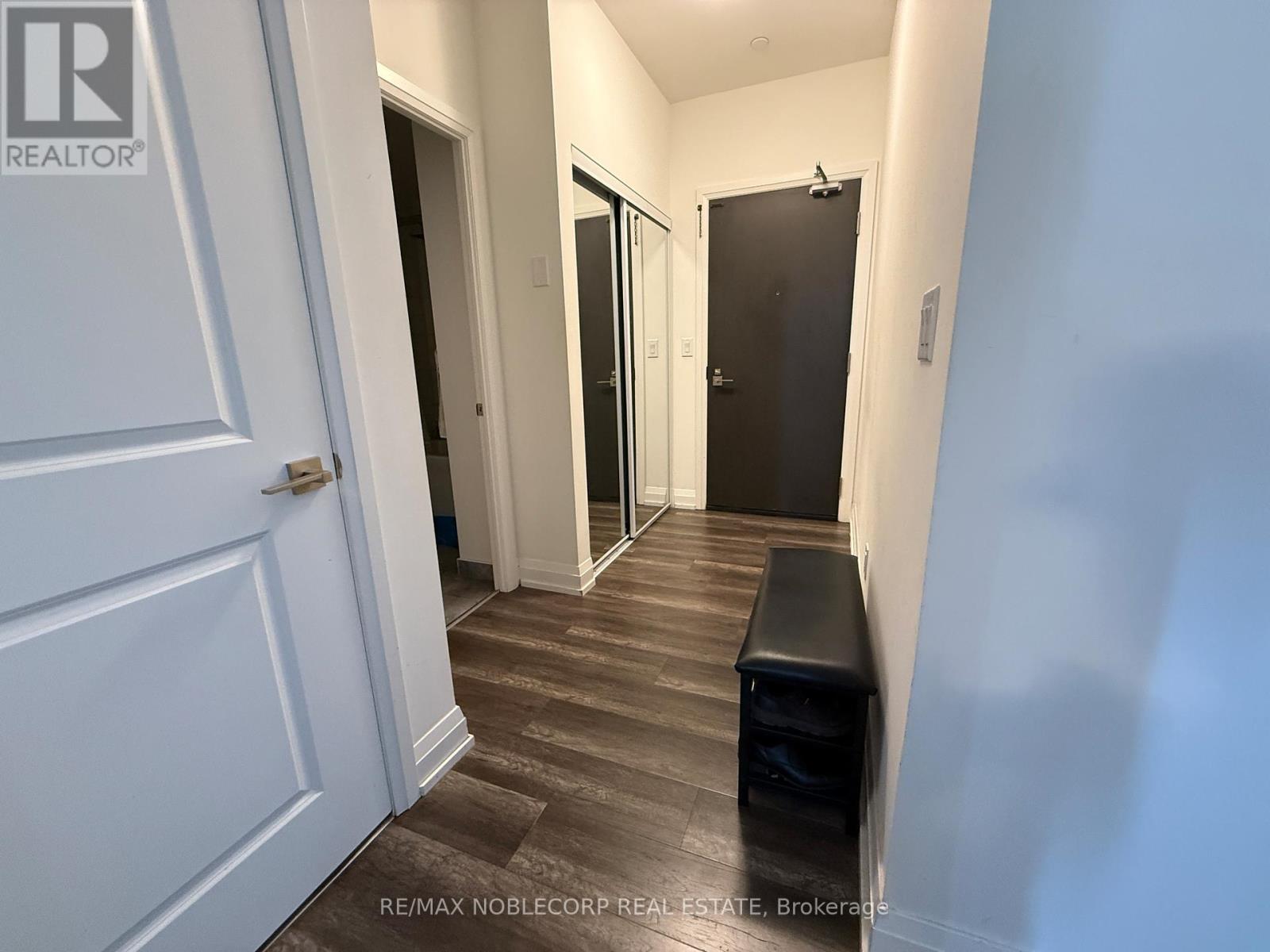 Photo 32 of 317 3600 Highway 7 W, Vaughan ON