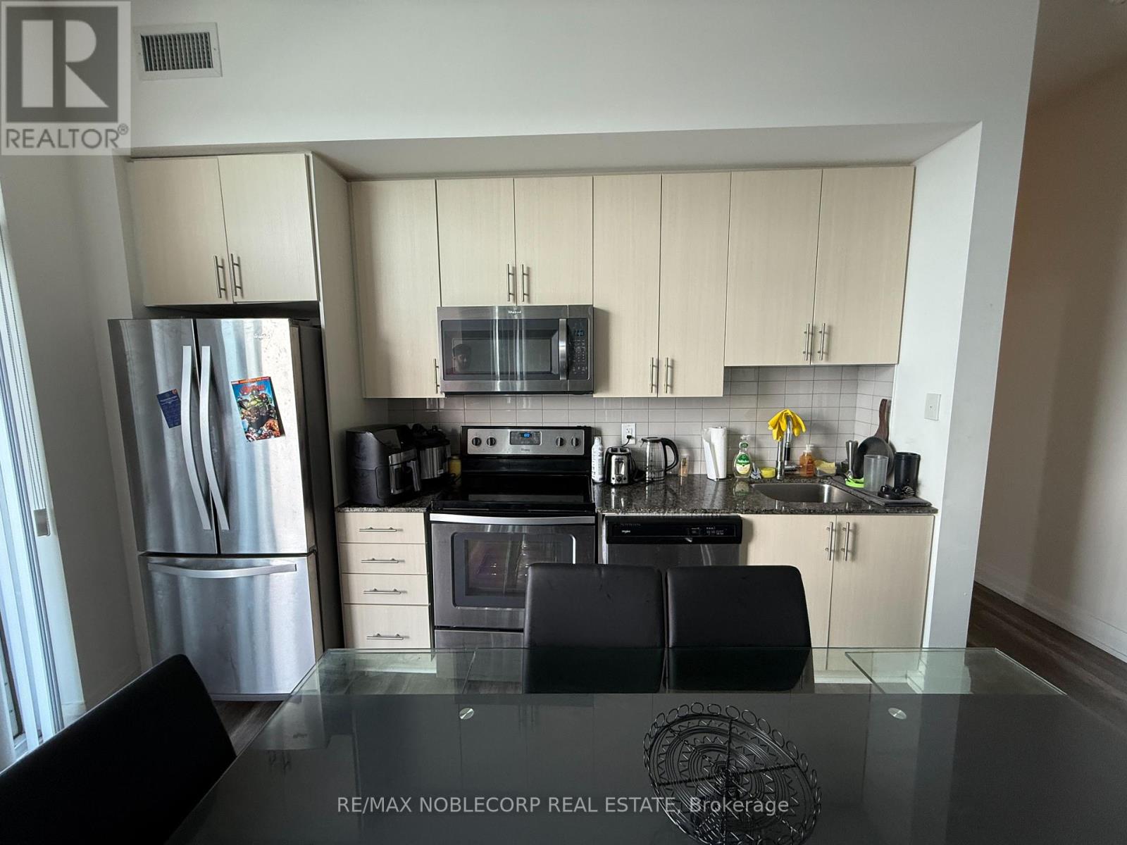 Photo 4 of 317 3600 Highway 7 W, Vaughan ON