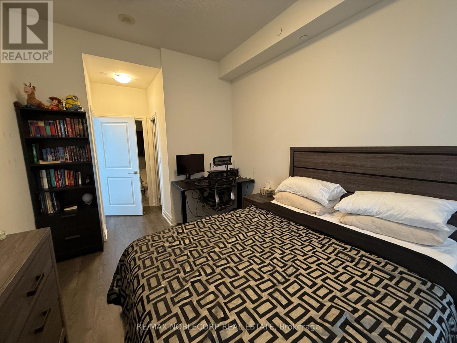 Photo 1 of 317 3600 Highway 7 W, Vaughan ON