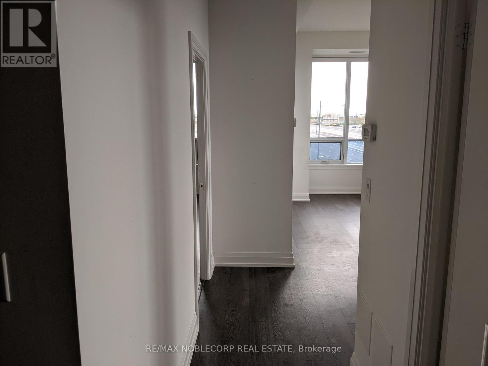 Photo 7 of 317 3600 Highway 7 W, Vaughan ON
