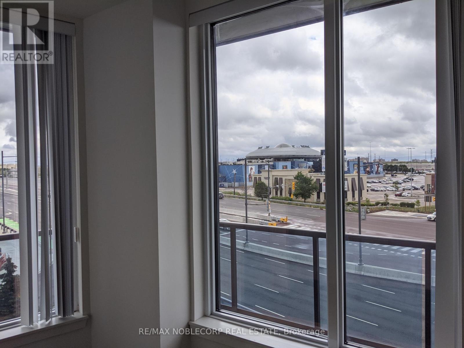 Photo 33 of 317 3600 Highway 7 W, Vaughan ON