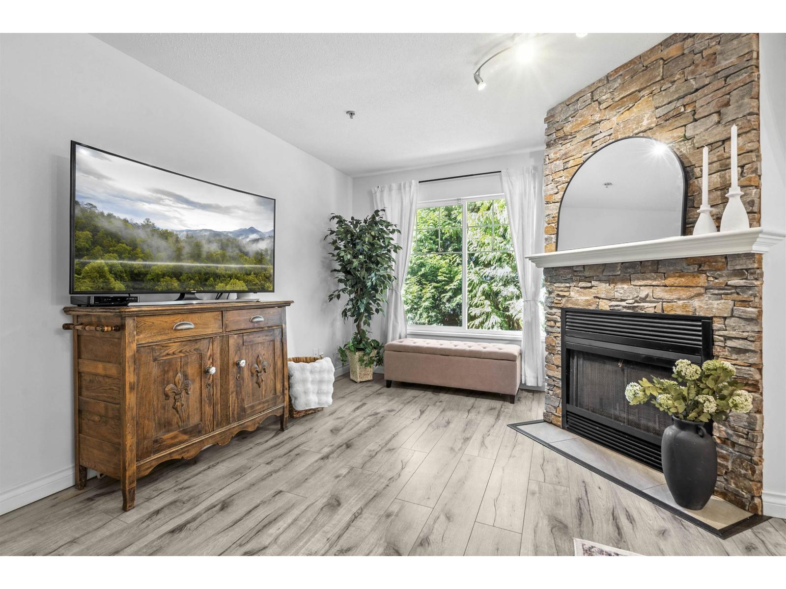 Photo 11 of 8 8892 208 Street, Langley BC