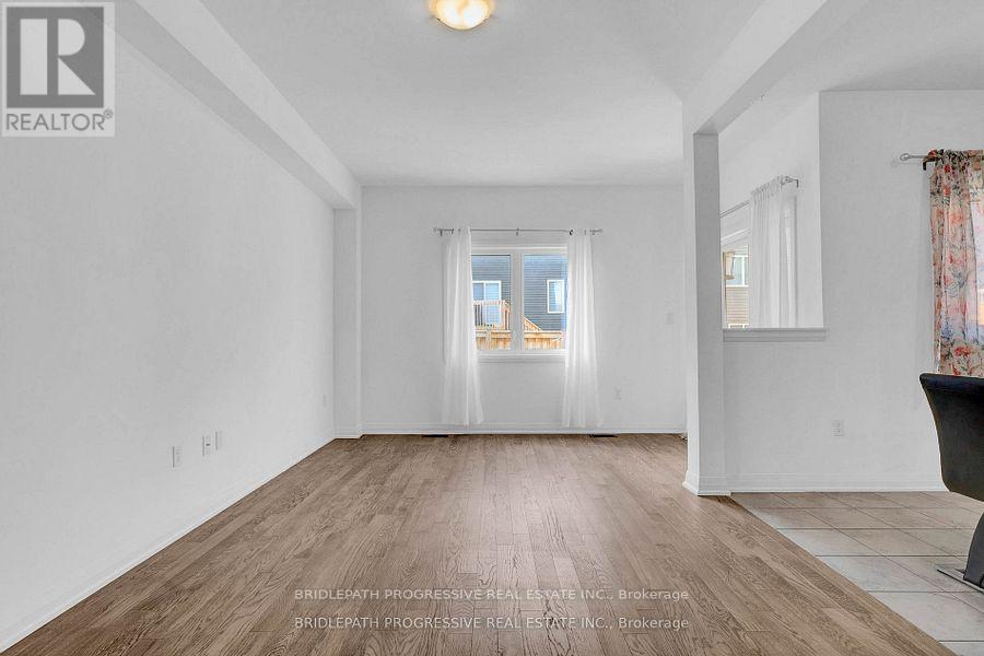 Photo 12 of 22 Alaskan Heights, Barrie ON