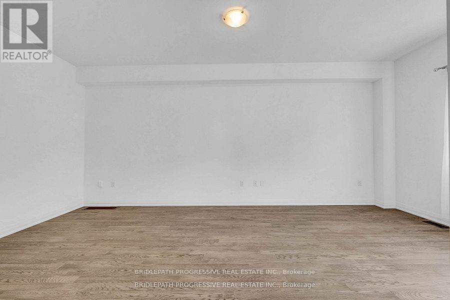 Photo 21 of 22 Alaskan Heights, Barrie ON