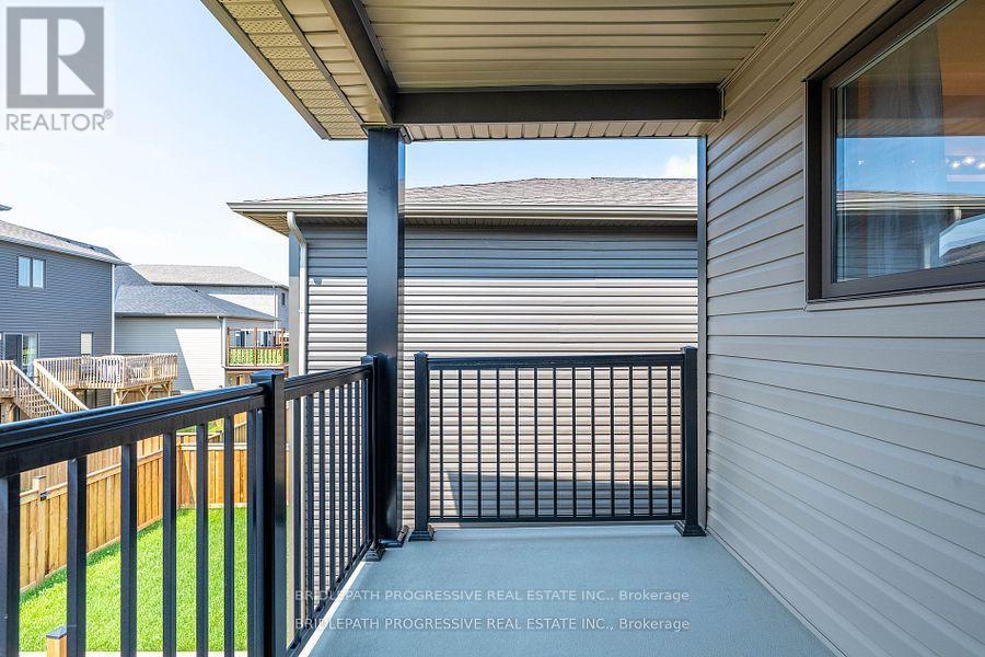 Photo 7 of 22 Alaskan Heights, Barrie ON