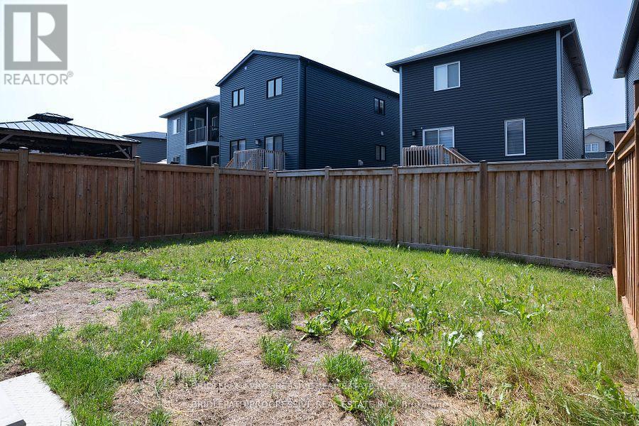 Photo 25 of 22 Alaskan Heights, Barrie ON