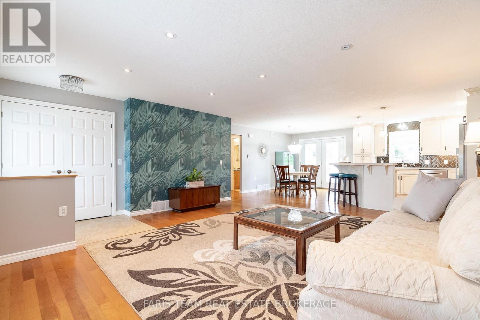 Photo 19 of 1 Gidley Court, Penetanguishene ON
