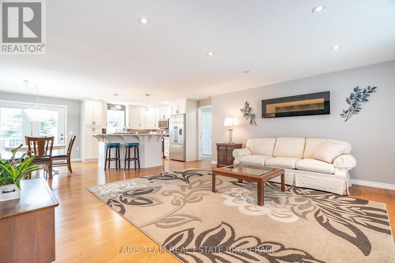 Photo 16 of 1 Gidley Court, Penetanguishene ON