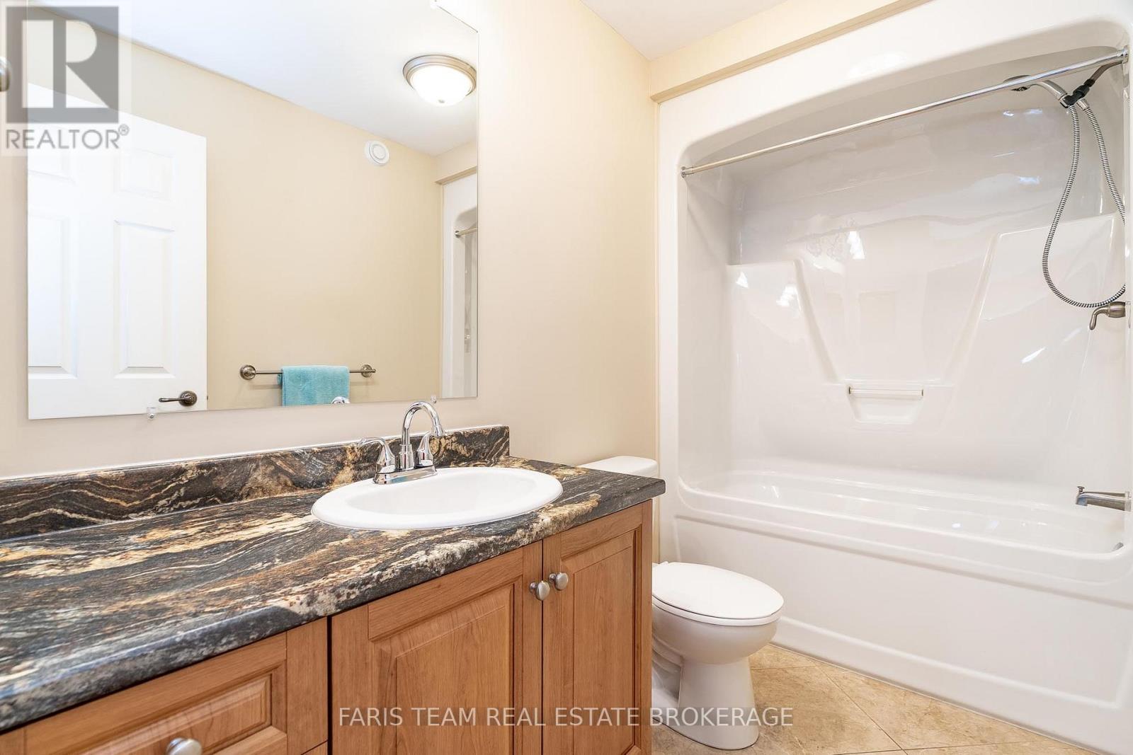Photo 12 of 1 Gidley Court, Penetanguishene ON