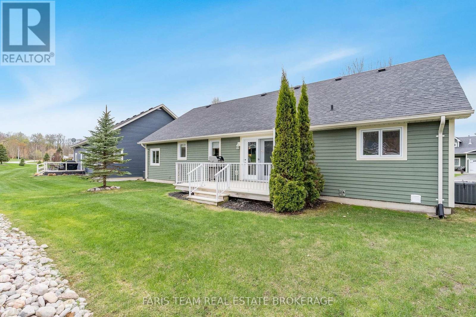 Photo 11 of 1 Gidley Court, Penetanguishene ON