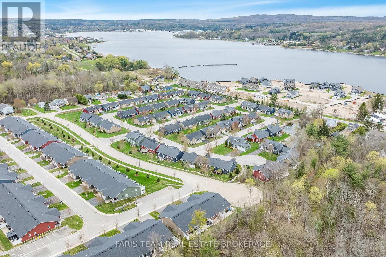Photo 2 of 1 Gidley Court, Penetanguishene ON
