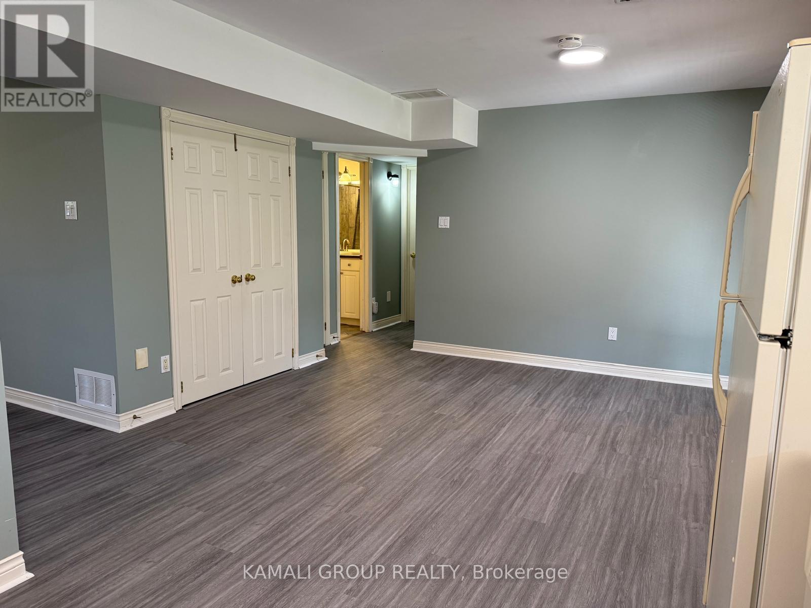Photo 13 of Bsmt 73 Silver Maple Crescent, Barrie ON