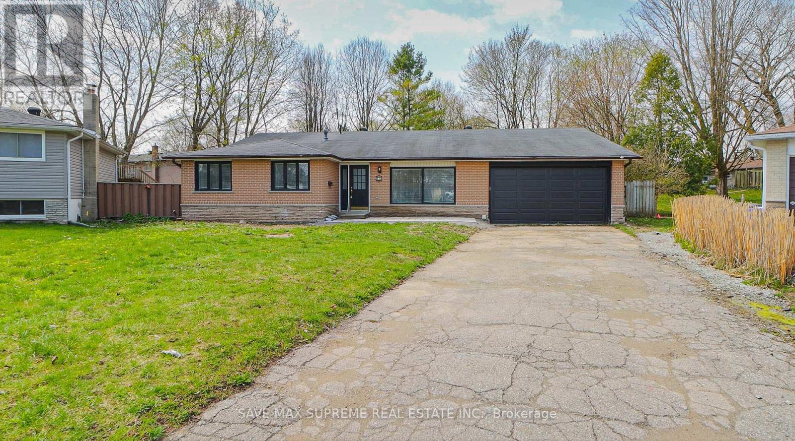 Photo 12 of 10 Curtiss Court, Barrie ON