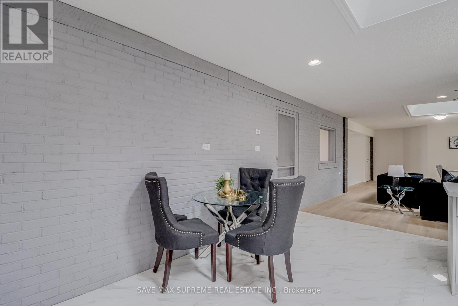 Photo 24 of 10 Curtiss Court, Barrie ON