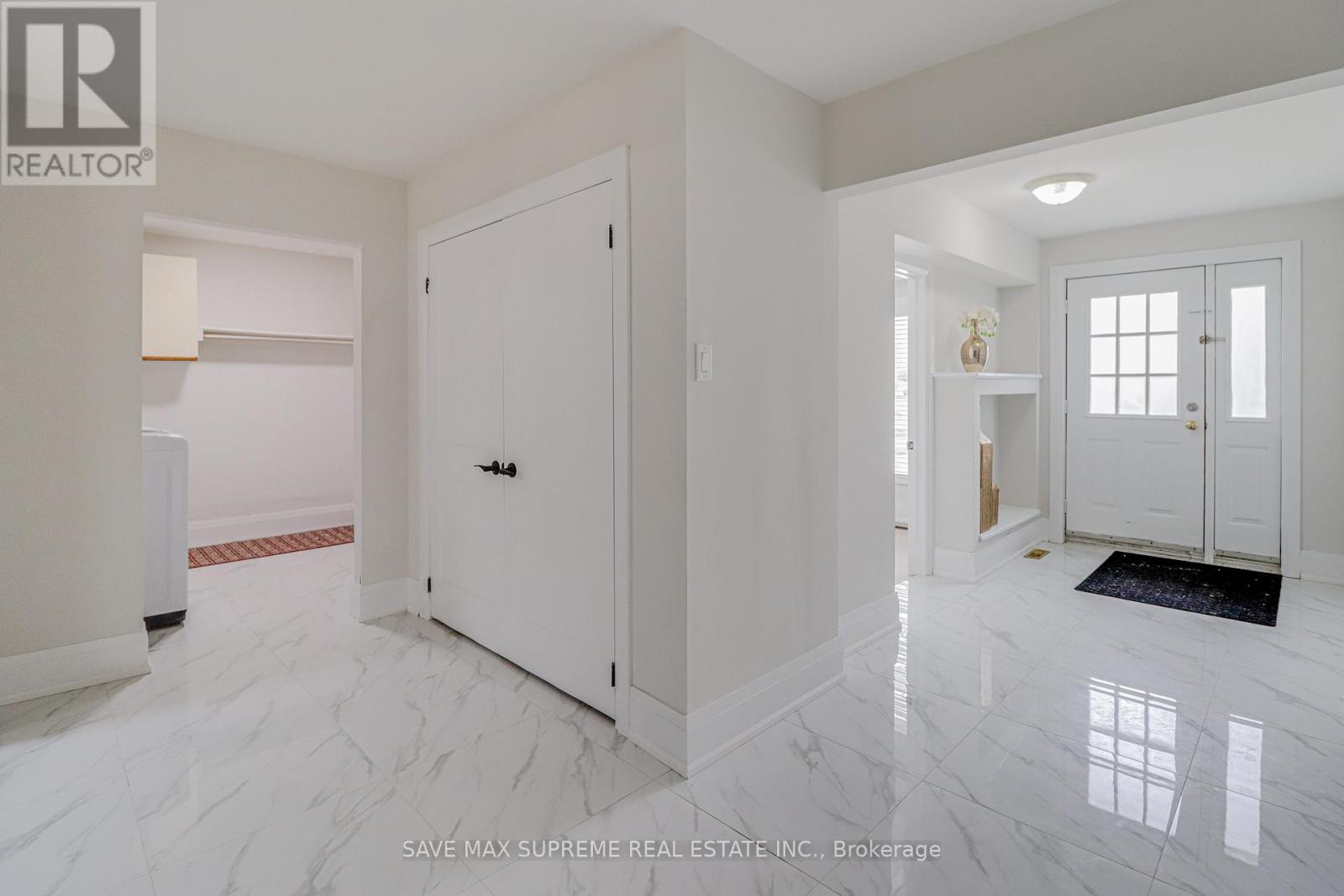 Photo 16 of 10 Curtiss Court, Barrie ON