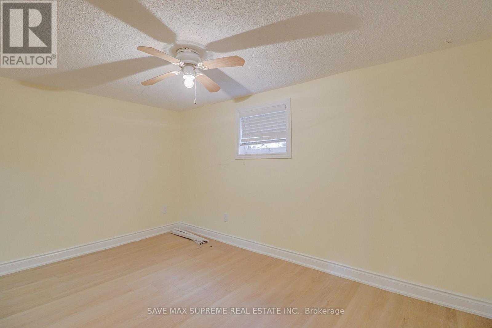 Photo 9 of 10 Curtiss Court, Barrie ON