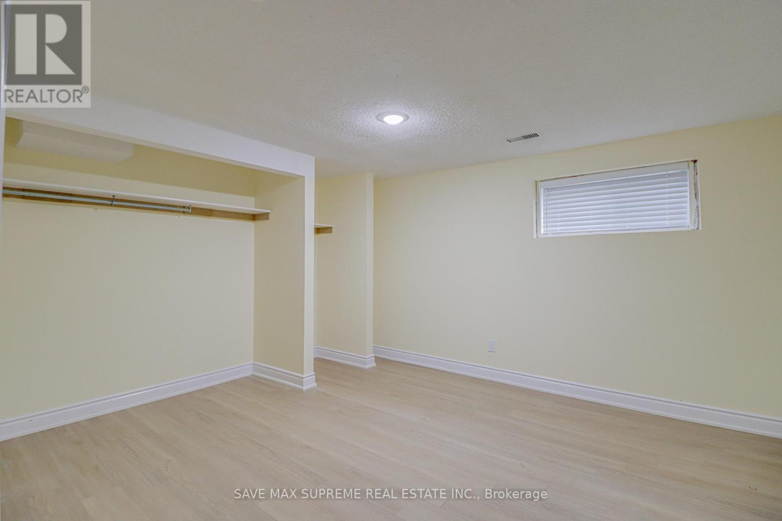 Photo 29 of 10 Curtiss Court, Barrie ON