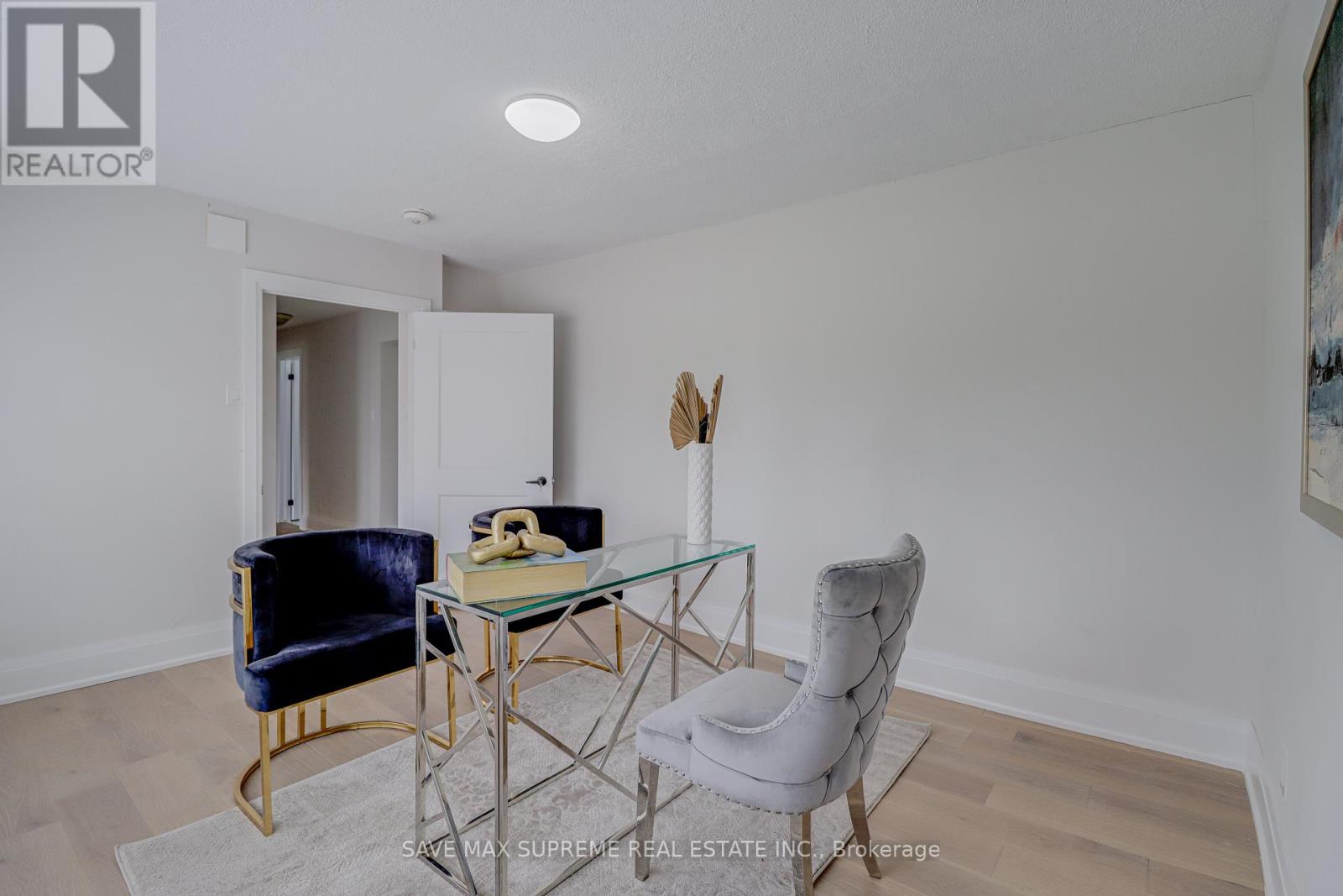 Photo 18 of 10 Curtiss Court, Barrie ON