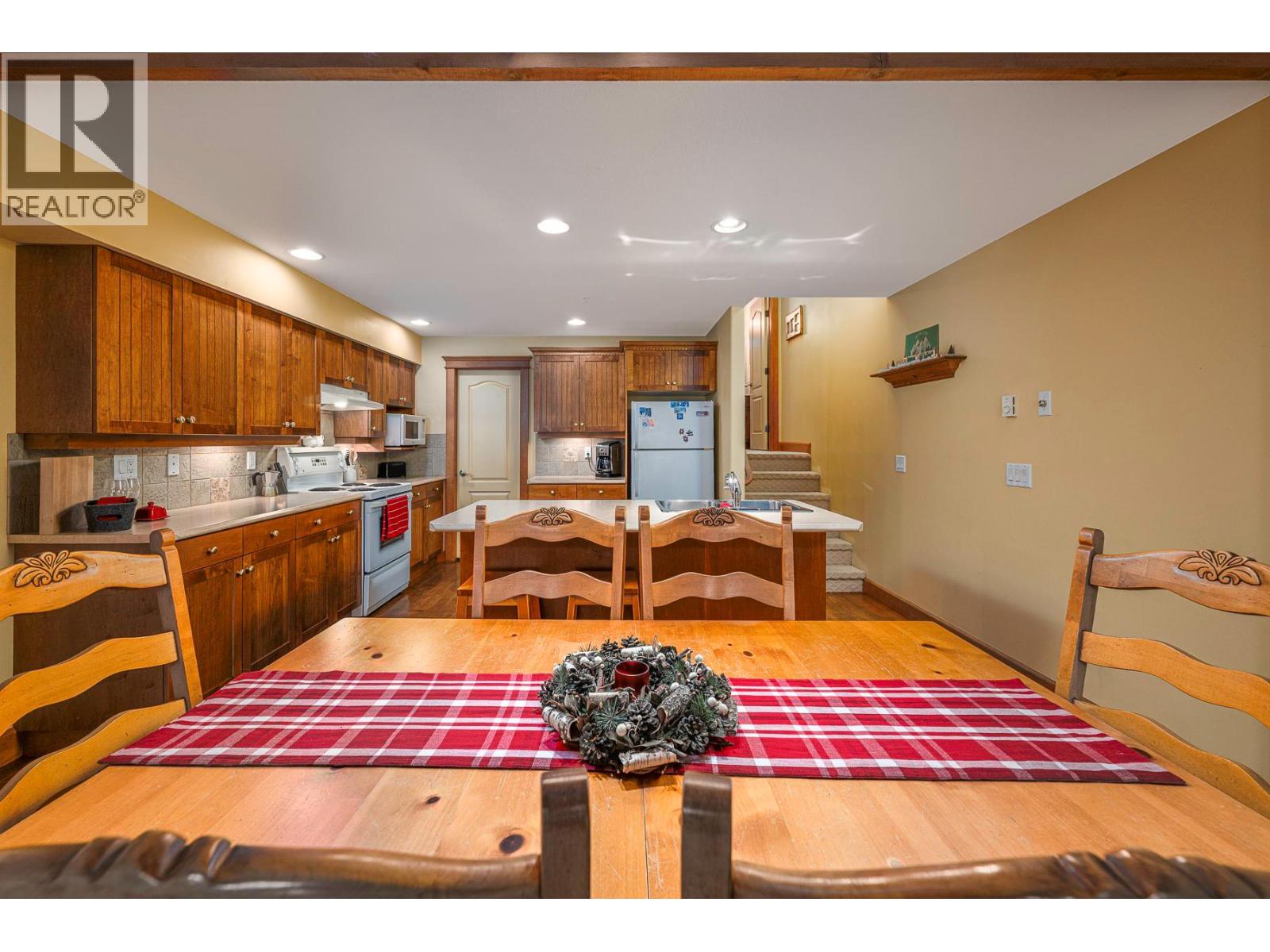 29 7640 Porcupine Road, Big White