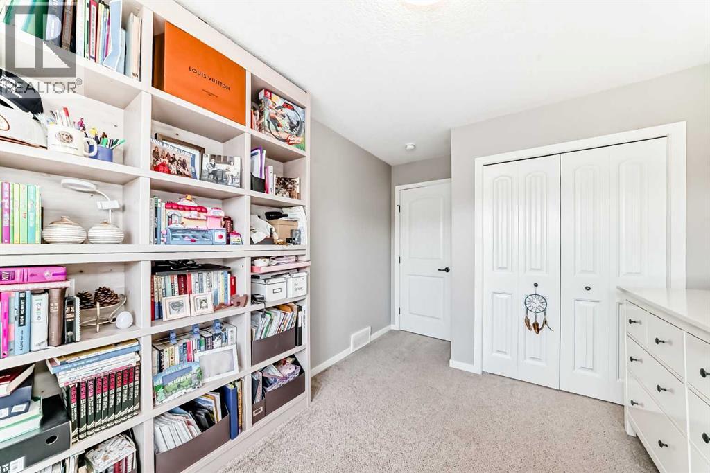 Single Family House for Sale in  Legacy Woods Place SE Legacy Calgary 