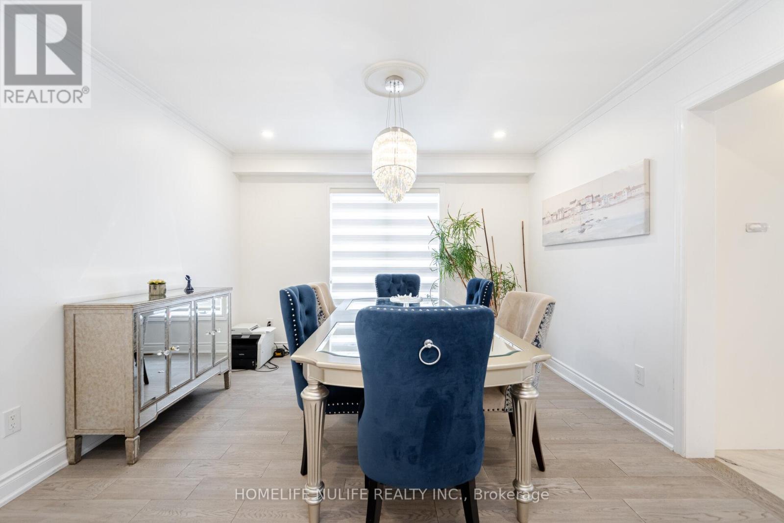 Photo 10 of 6150 Bankhead Court, Mississauga ON