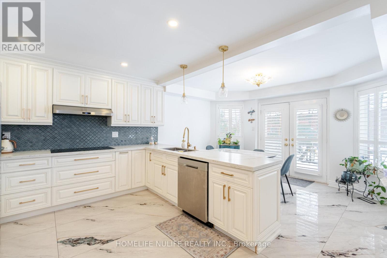 Photo 13 of 6150 Bankhead Court, Mississauga ON
