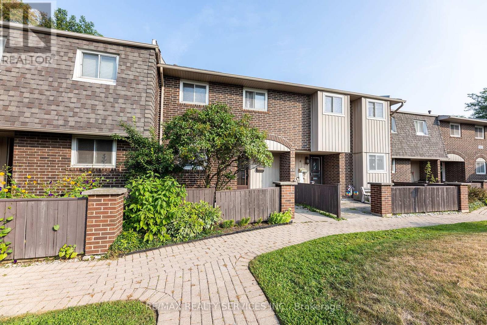 Photo 4 of Unit 3 1306 Guelph Line, Burlington ON