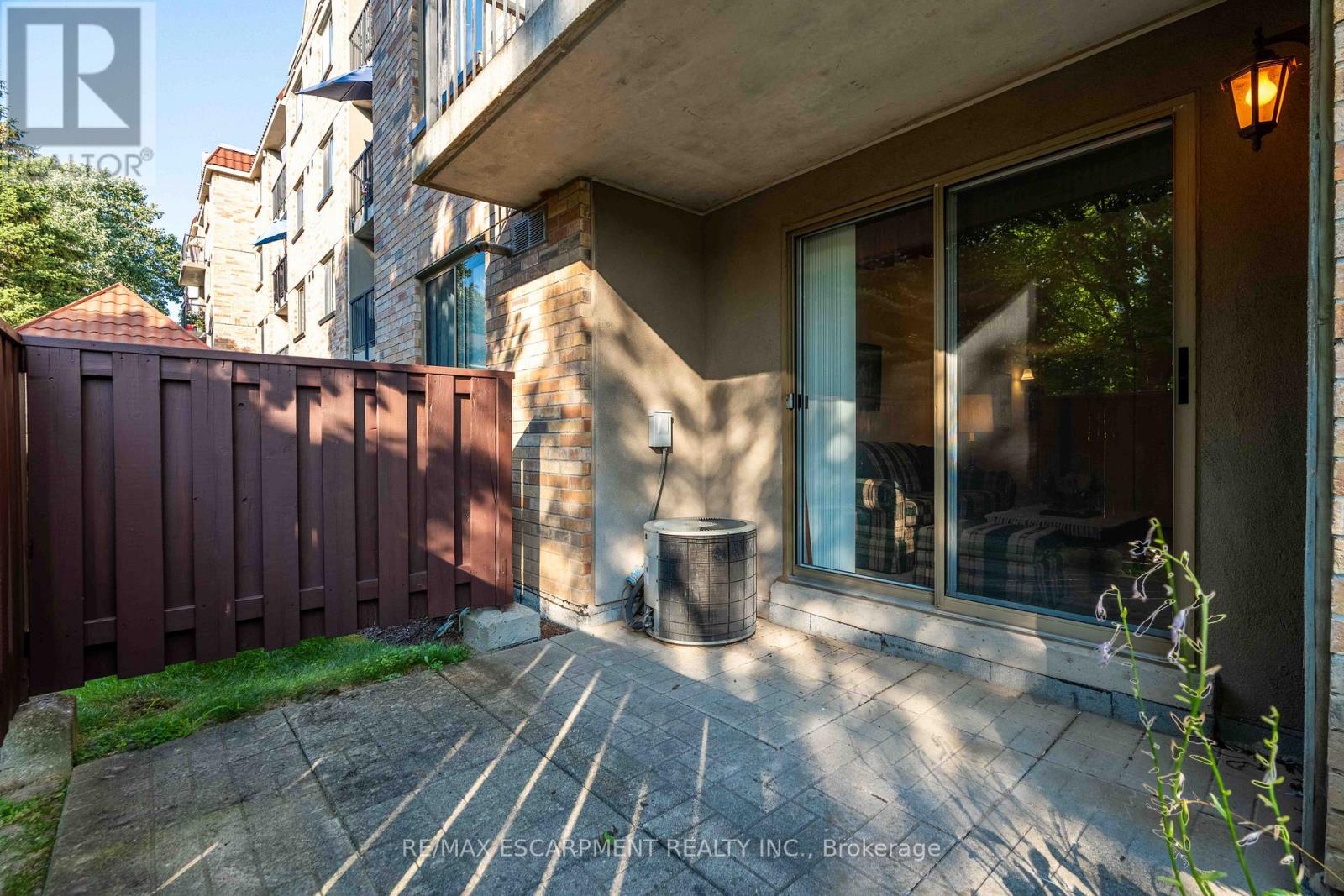 Photo 23 of 102 3499 Upper Middle Road, Burlington ON