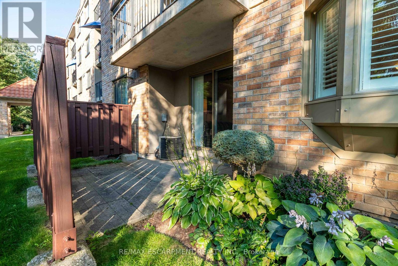 Photo 40 of 102 3499 Upper Middle Road, Burlington ON
