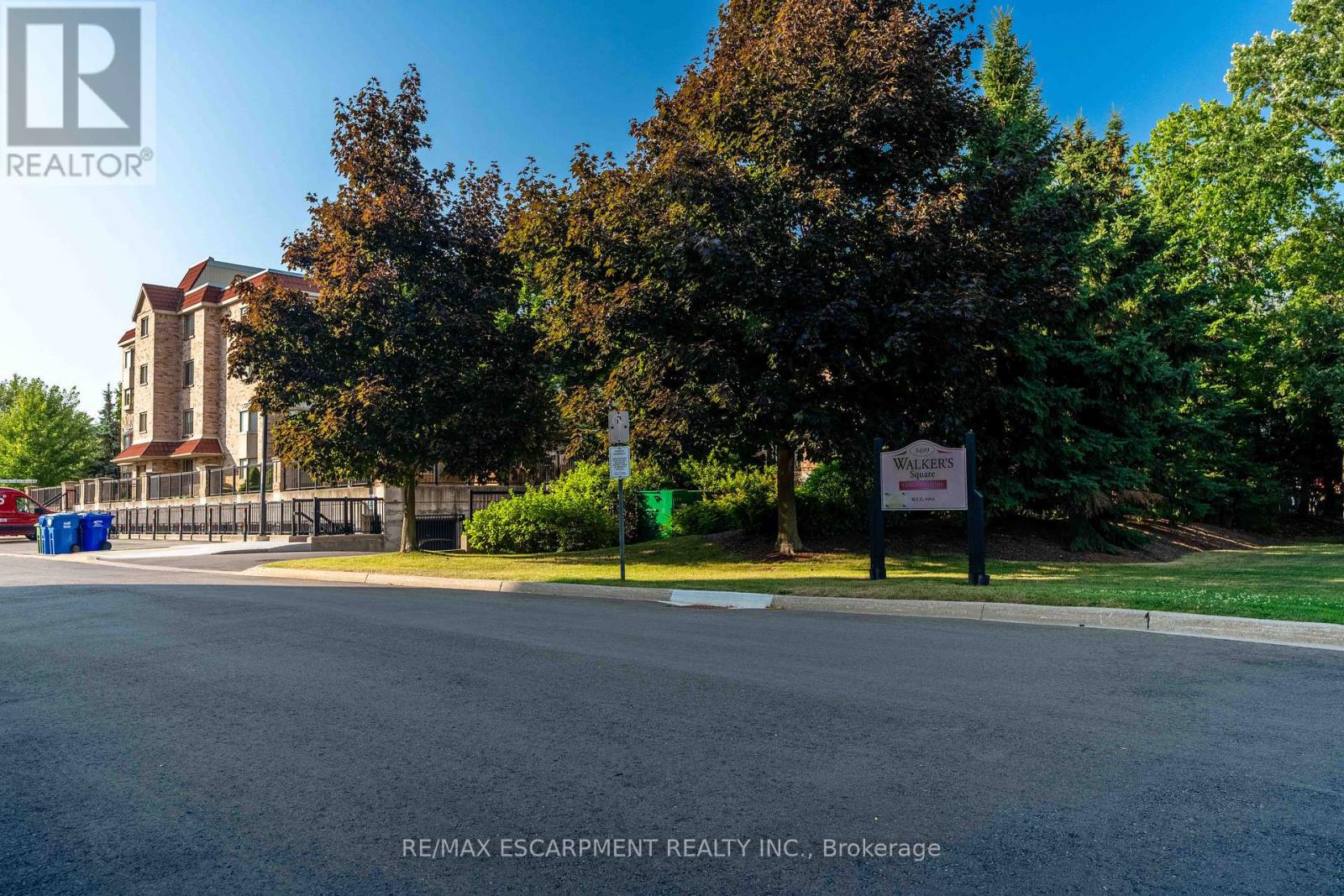 Photo 19 of 102 3499 Upper Middle Road, Burlington ON
