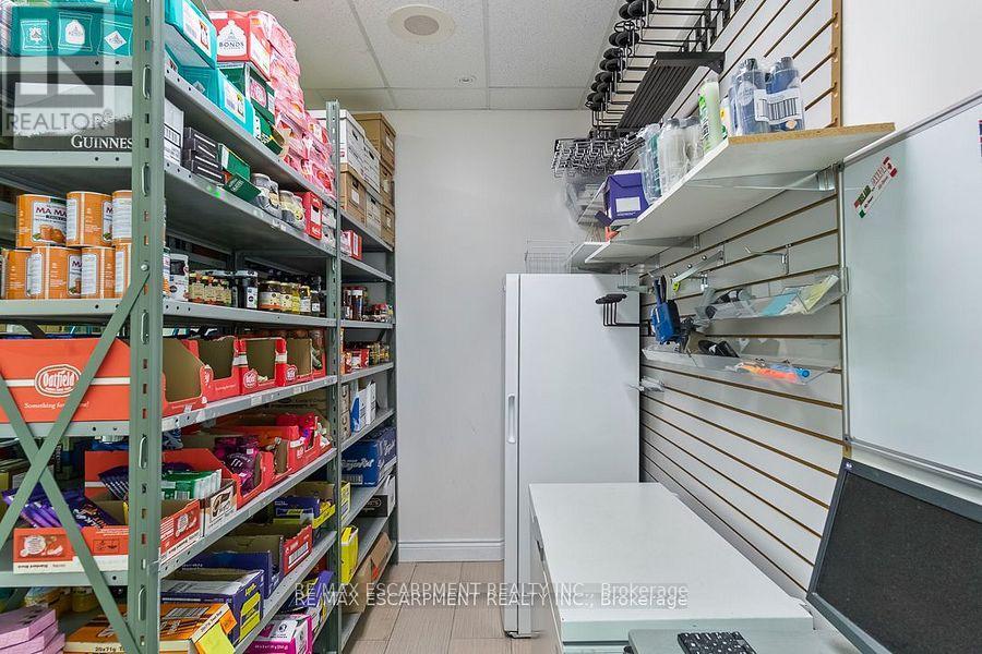 Photo 9 of 2 1248 Dundas Street E, Mississauga ON