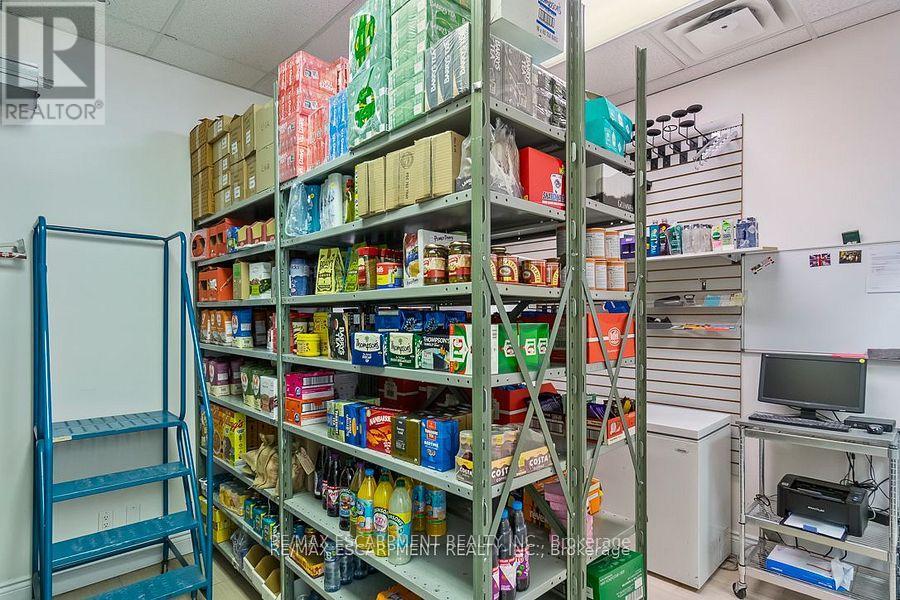 Photo 14 of 2 1248 Dundas Street E, Mississauga ON