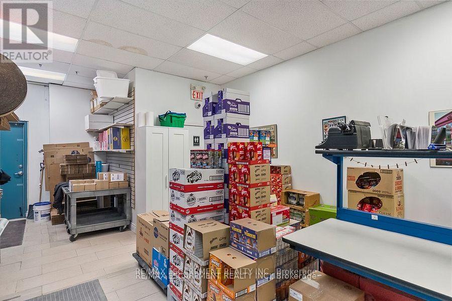 Photo 13 of 2 1248 Dundas Street E, Mississauga ON